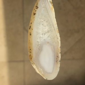 Improve Your Focus with this Agate Pendant!
